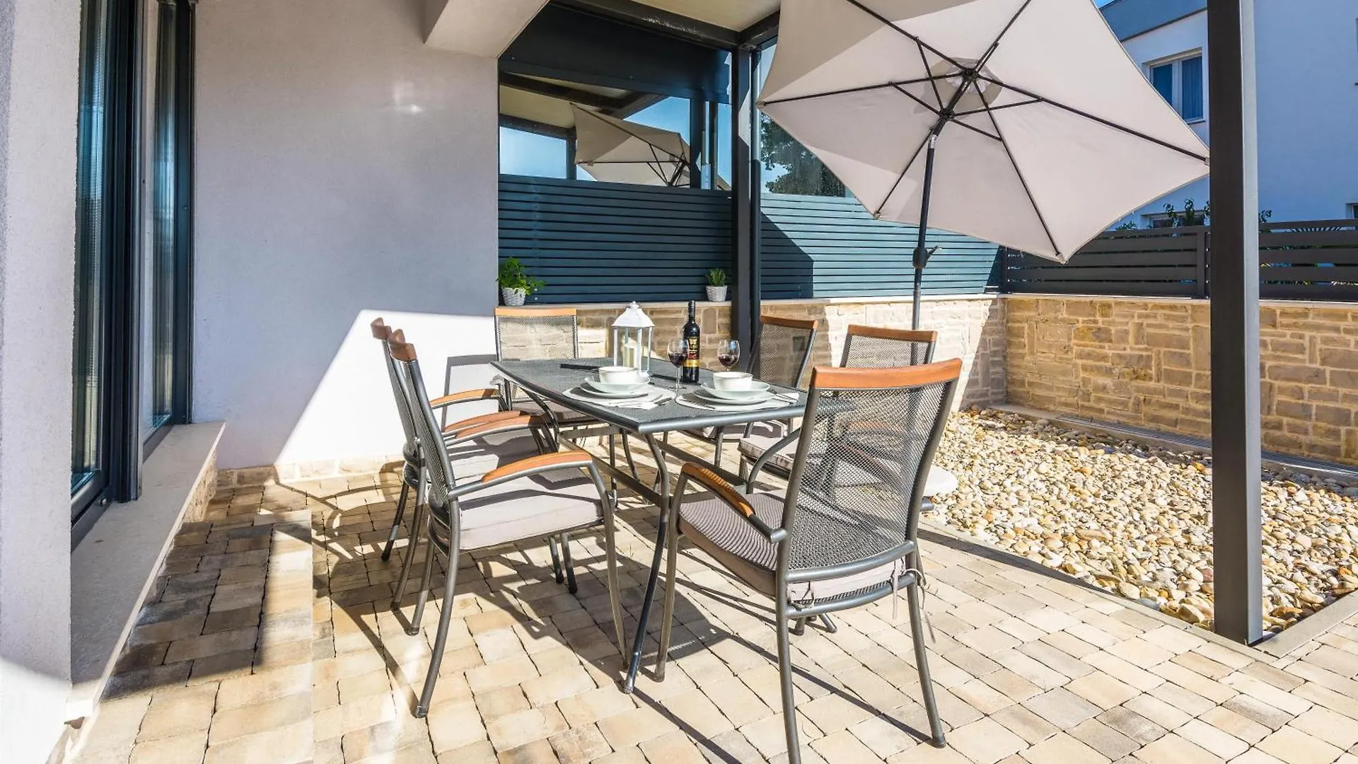 Ferienhaus Genster - Holiday Home Mirna Vir Kroatien