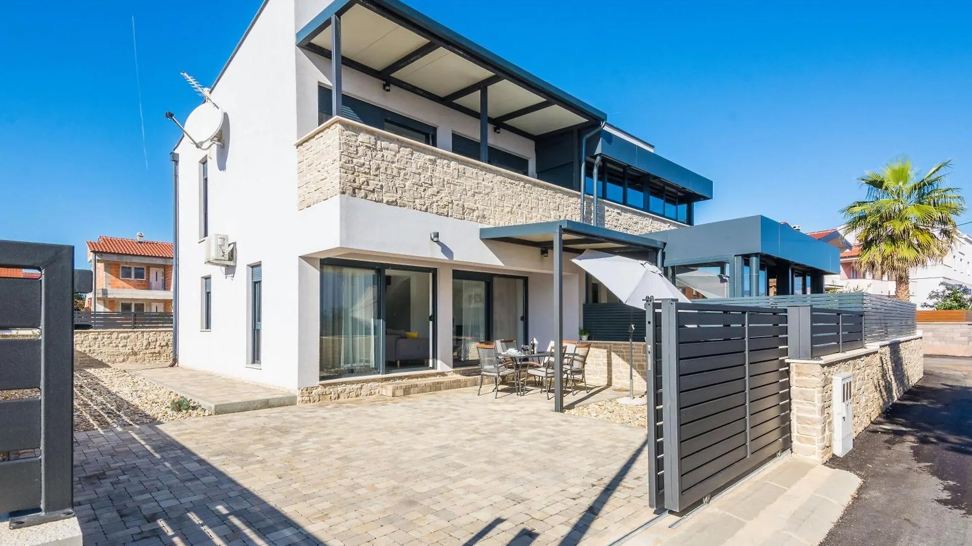 Ferienhaus Genster - Holiday Home Mirna Vir Kroatien