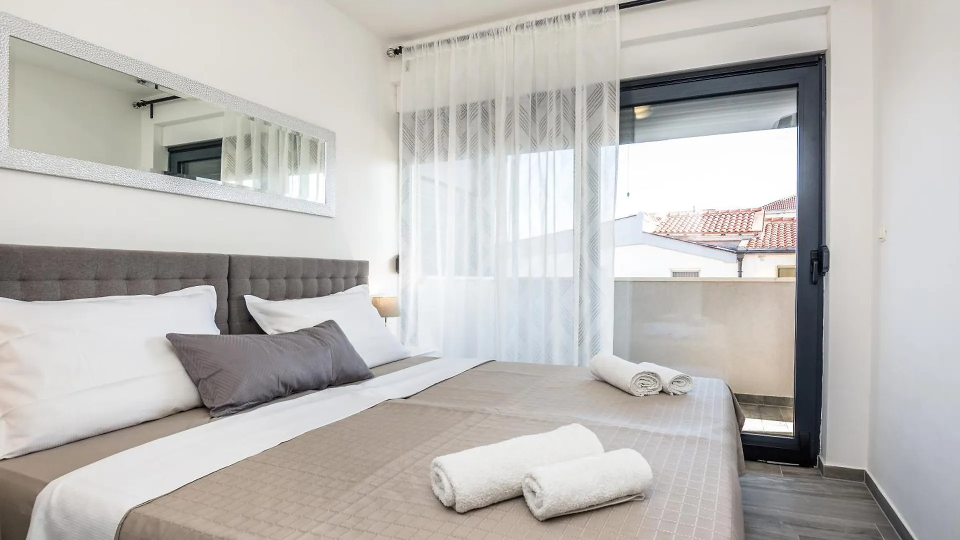 Ferienhaus Genster - Holiday Home Mirna Vir Kroatien