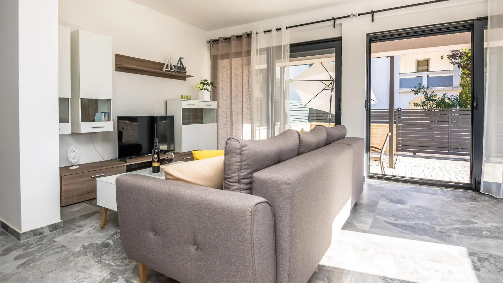 Ferienhaus Genster - Holiday Home Mirna Vir Kroatien 0*,