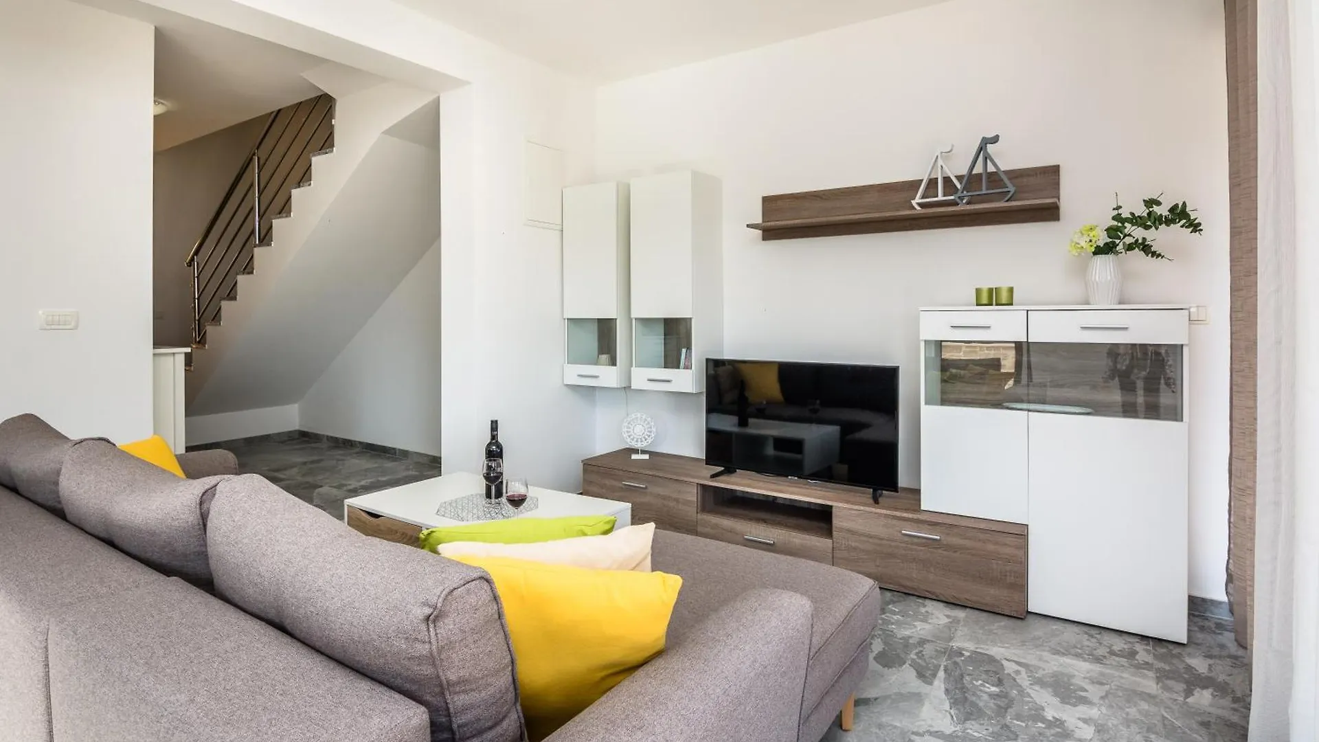 Ferienhaus Genster - Holiday Home Mirna Vir Kroatien