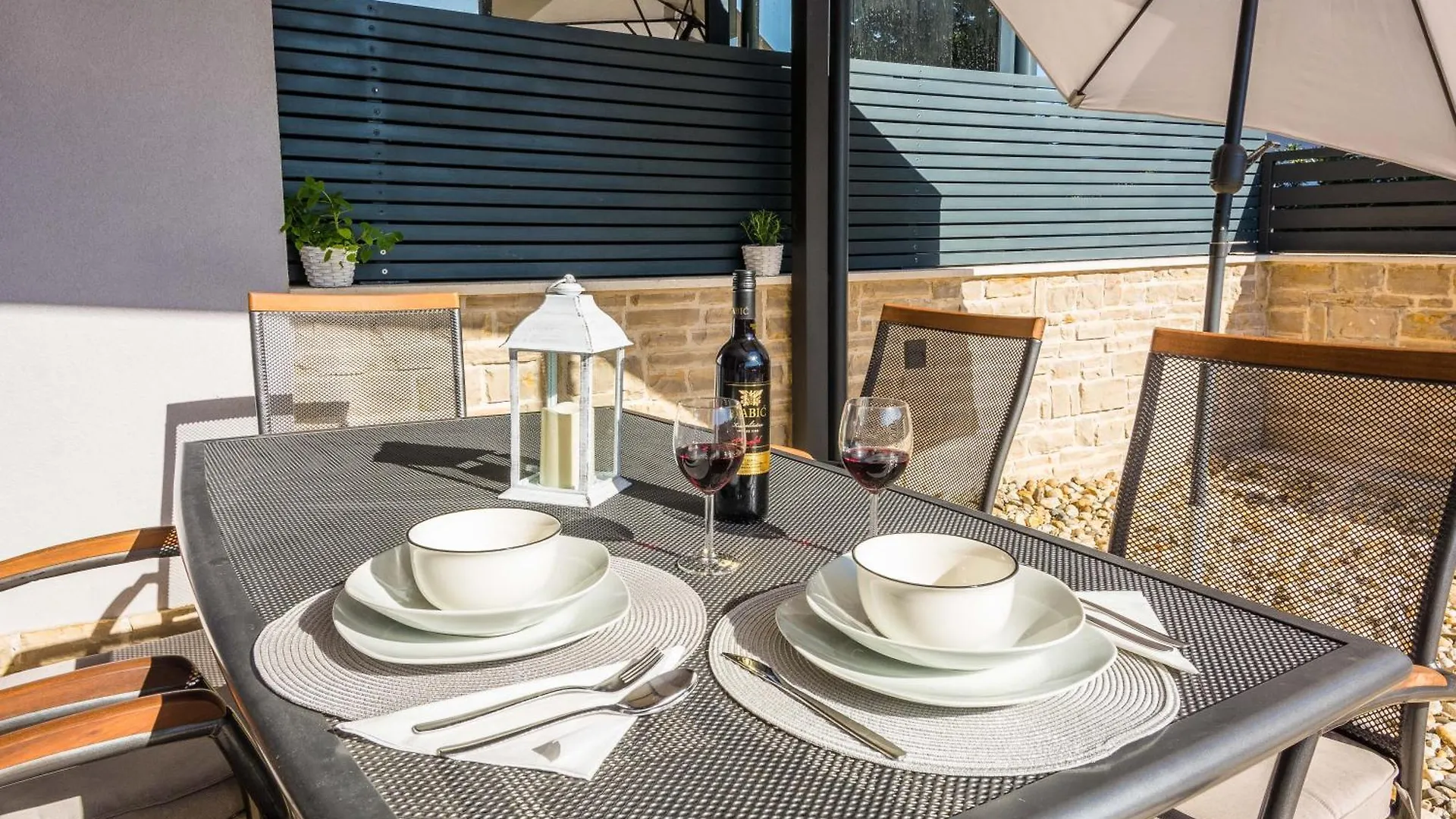Ferienhaus Genster - Holiday Home Mirna Vir Kroatien