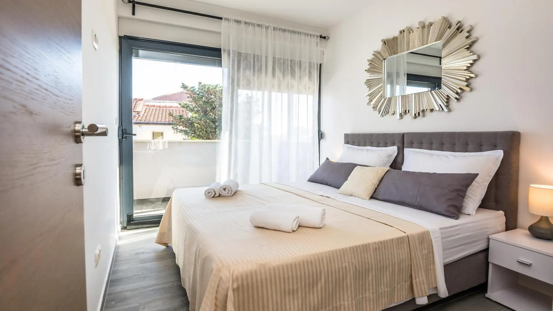 Ferienhaus Genster - Holiday Home Mirna Vir Kroatien