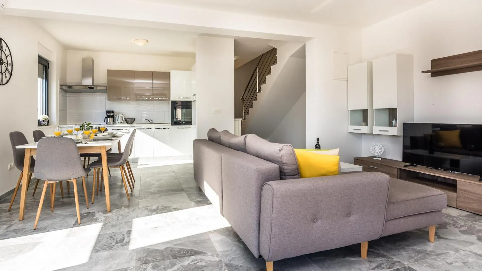 Ferienhaus Genster - Holiday Home Mirna Vir Kroatien