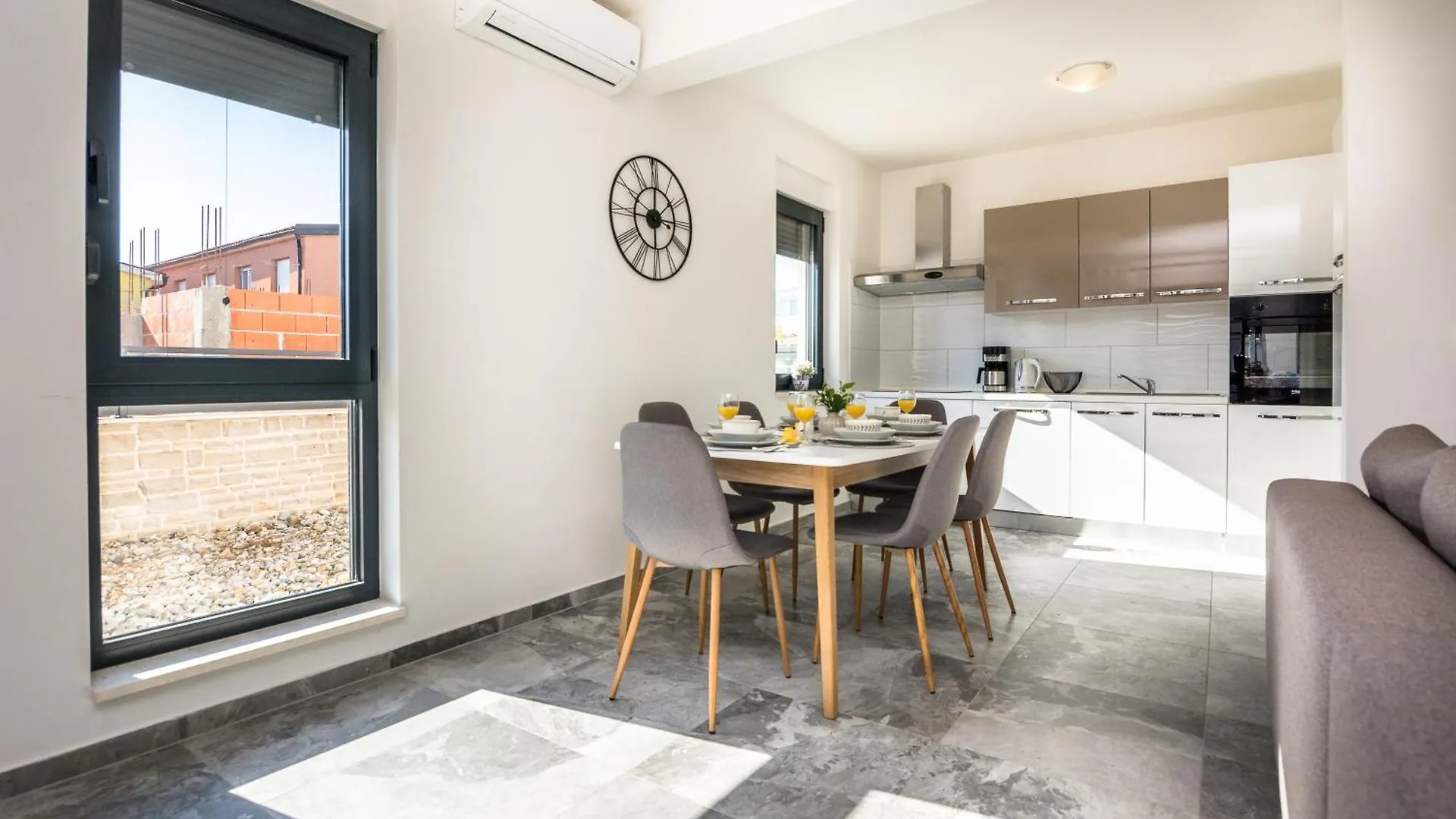Ferienhaus Genster - Holiday Home Mirna Vir Kroatien