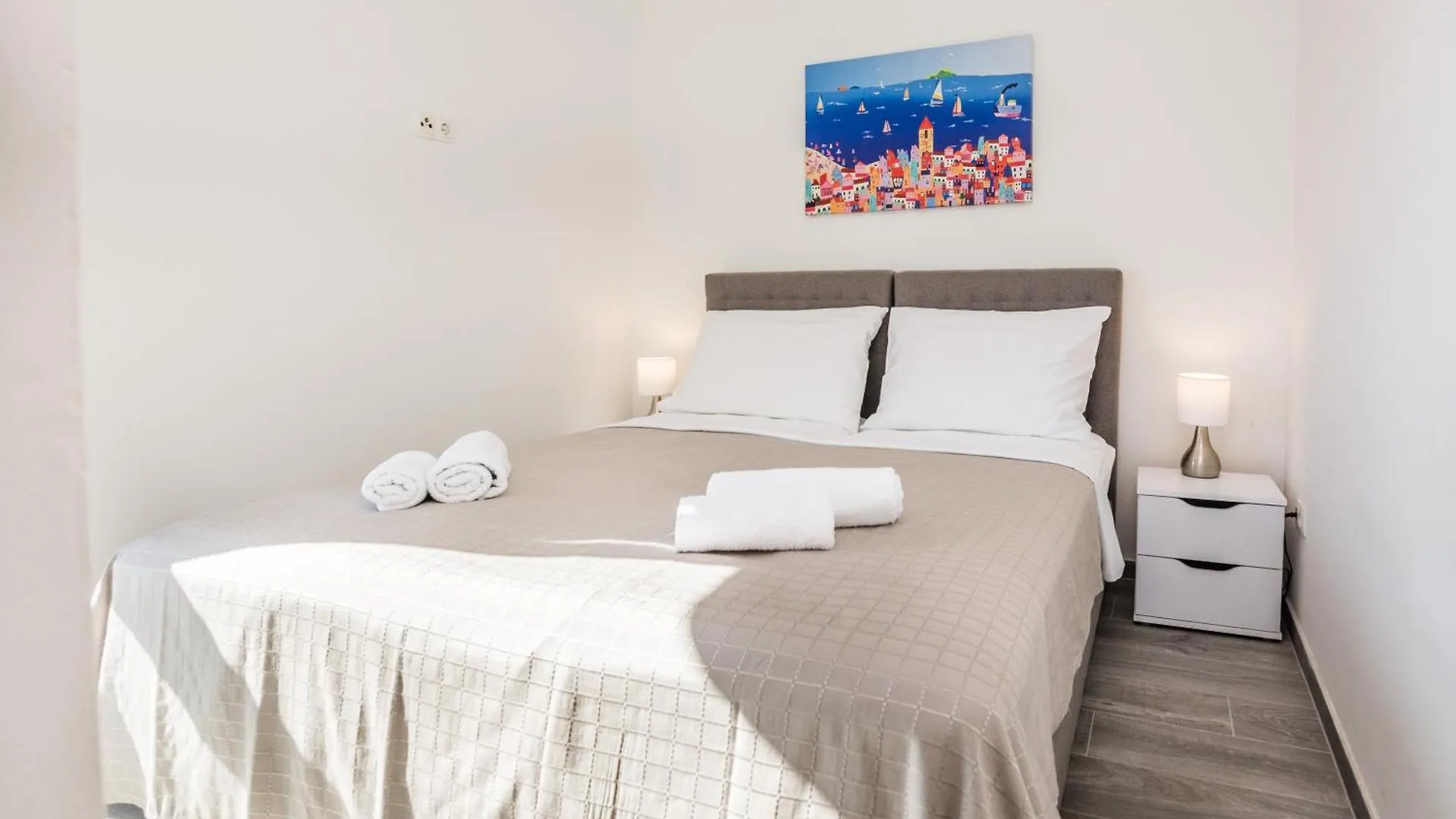 Ferienhaus Genster - Holiday Home Mirna Vir Kroatien