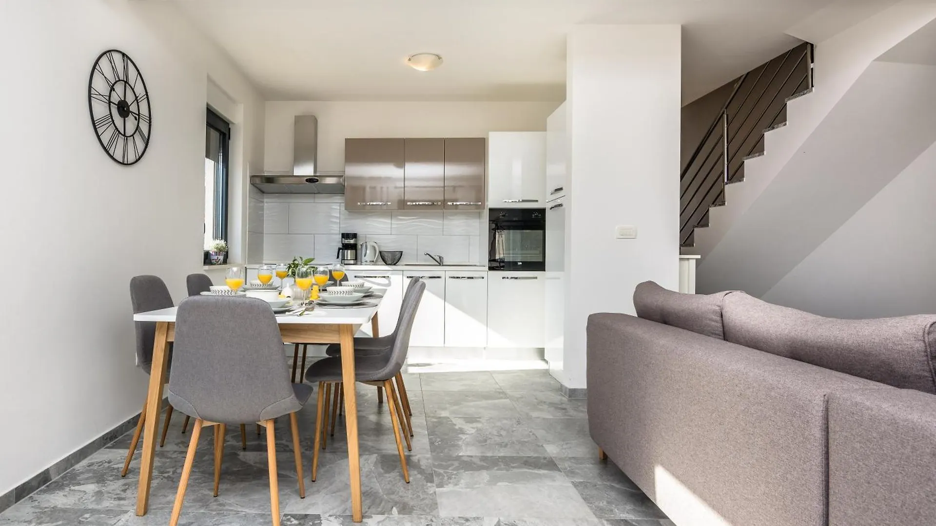 Ferienhaus Genster - Holiday Home Mirna Vir Kroatien